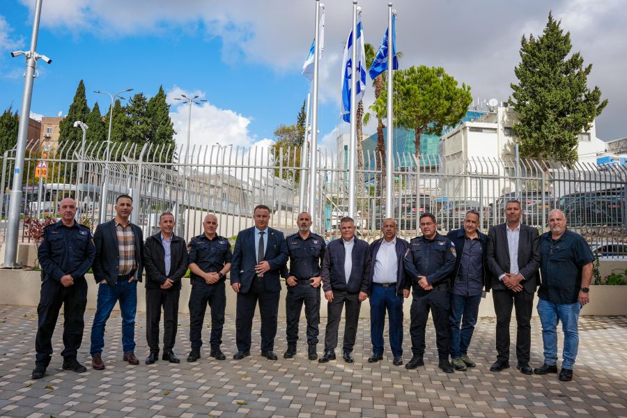 لقاء يجمع المفوّض العامّ للشّرطة المفتّش داني ليفي وقائد شرطة الشّمال اللّواء مئير إلياهو مع رؤساء السّلطات المحلّيّة